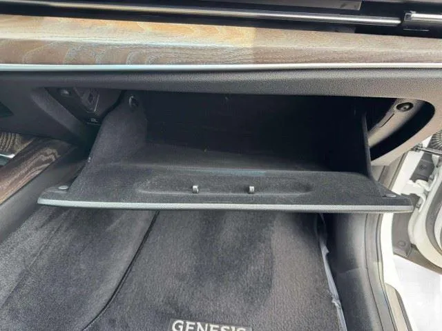 Genesis G80 photo 60