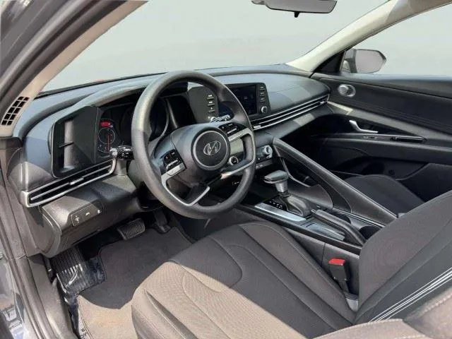 Hyundai Elantra photo 22