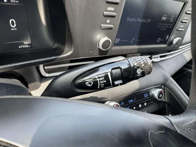 Hyundai Elantra photo 27