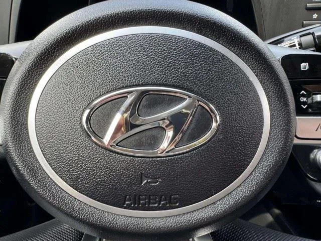 Hyundai Elantra photo 30