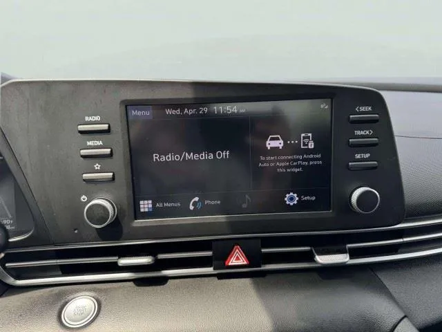 Hyundai Elantra photo 31