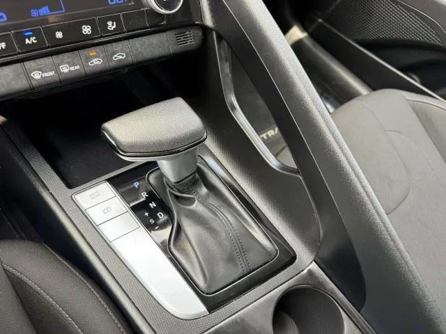 Hyundai Elantra photo 34