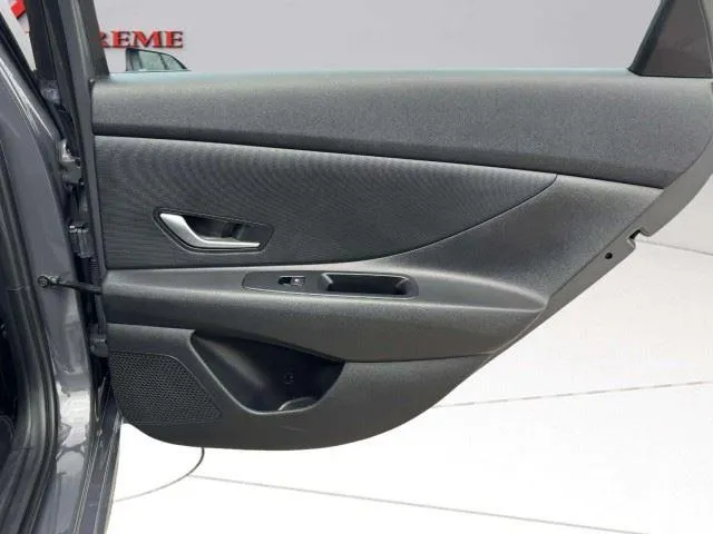 Hyundai Elantra photo 47