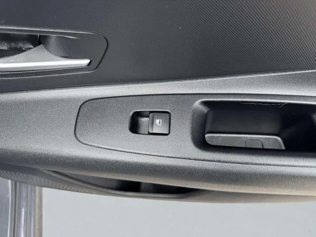 Hyundai Elantra photo 48