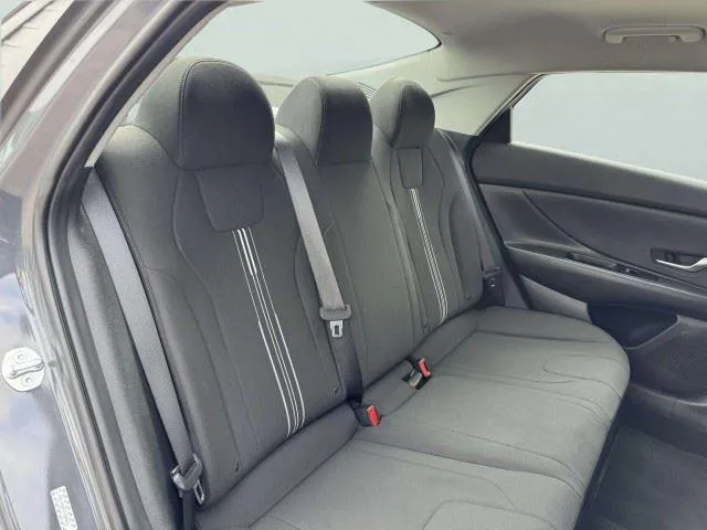 Hyundai Elantra photo 49