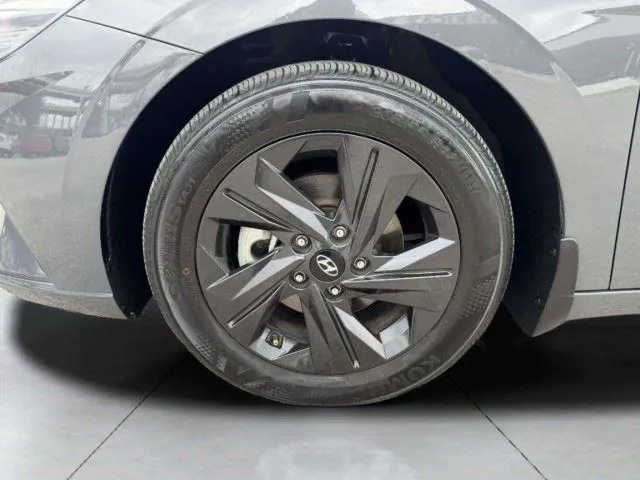 Hyundai Elantra photo 63