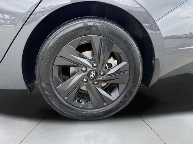 Hyundai Elantra photo 64