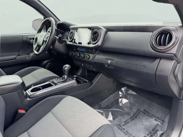 Toyota Tacoma photo 55
