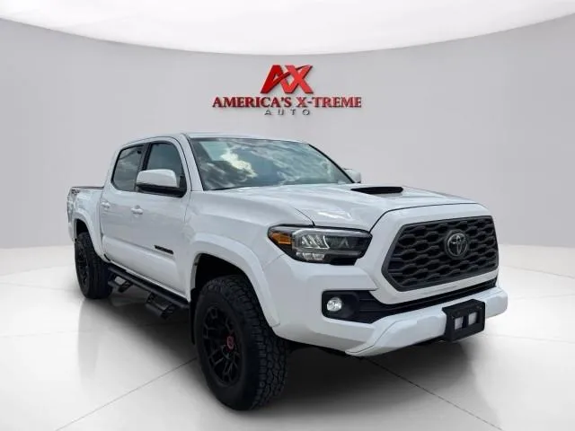 Toyota Tacoma photo 8
