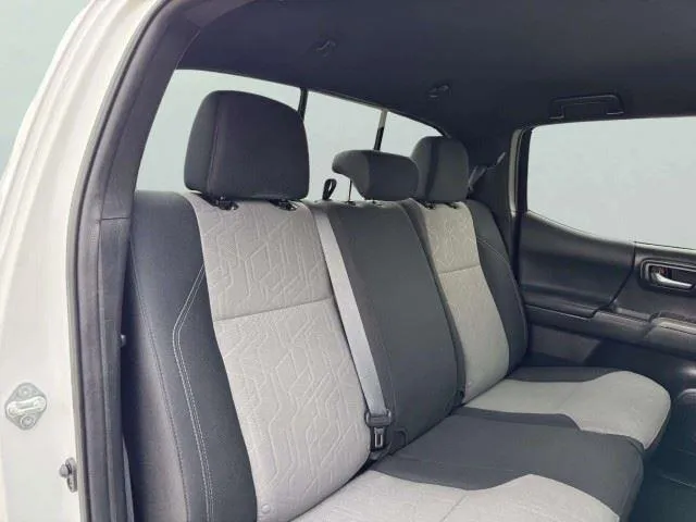 Toyota Tacoma photo 47