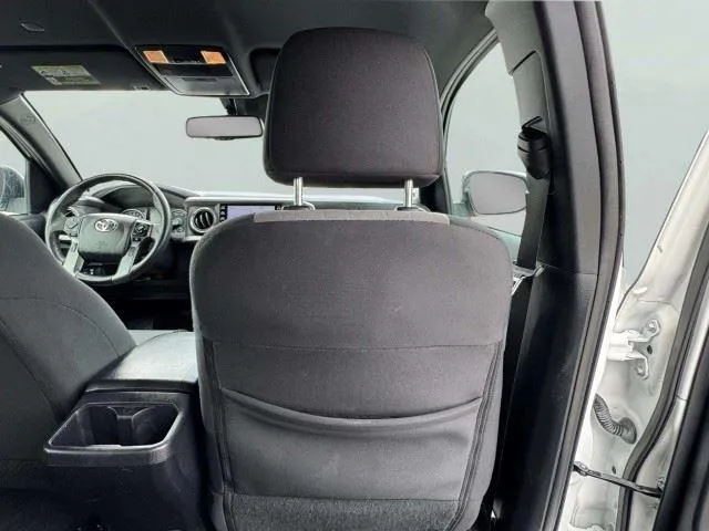 Toyota Tacoma photo 50