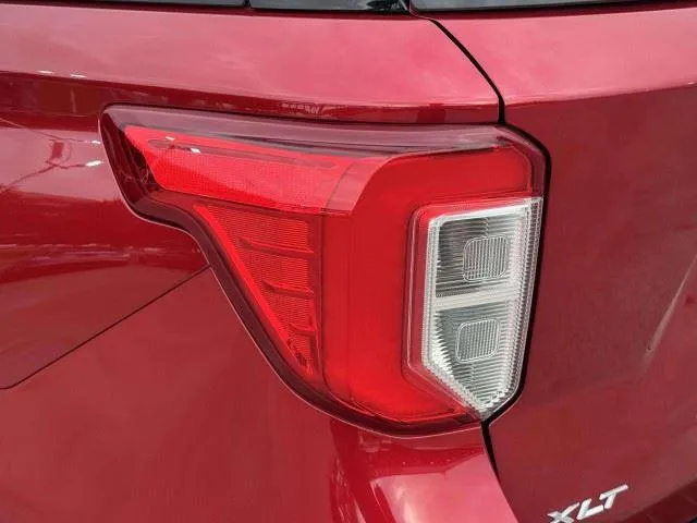 Ford Explorer photo 15
