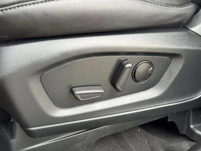 Ford Explorer photo 22