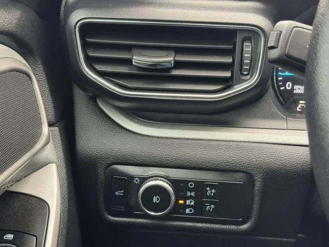 Ford Explorer photo 23