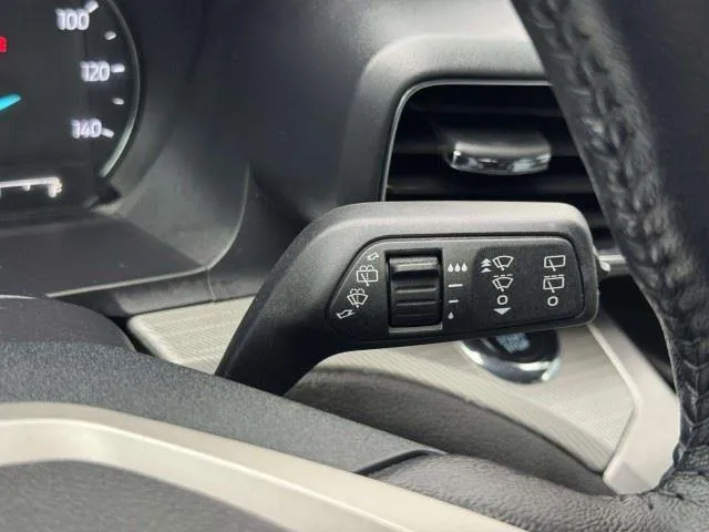 Ford Explorer photo 26