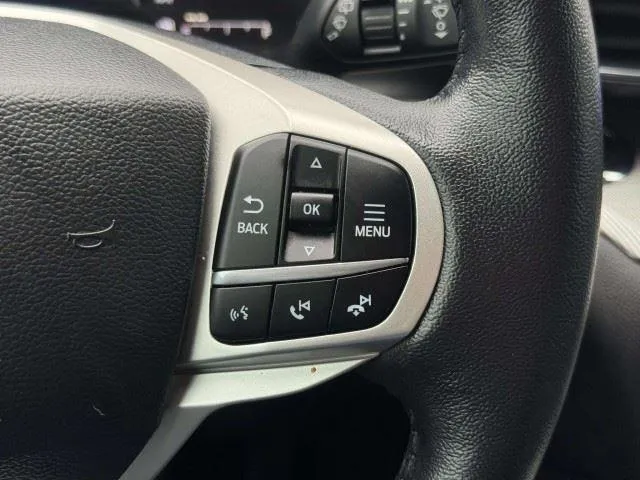 Ford Explorer photo 28