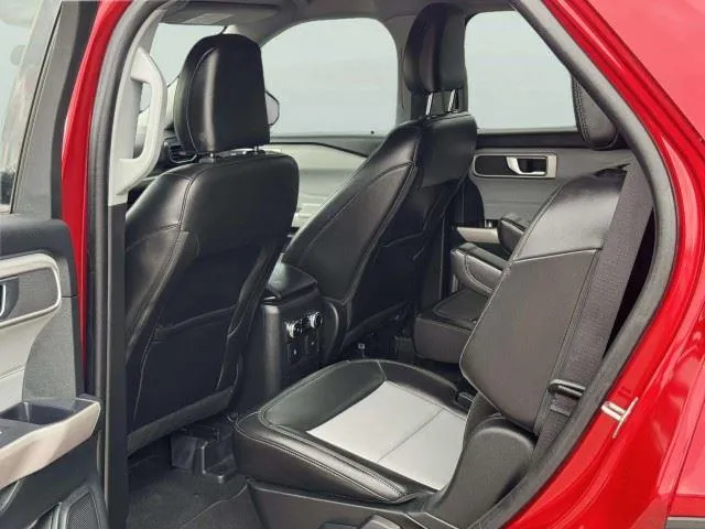 Ford Explorer photo 40