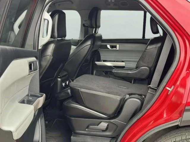 Ford Explorer photo 45