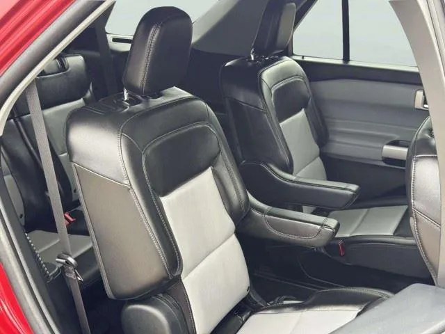 Ford Explorer photo 51