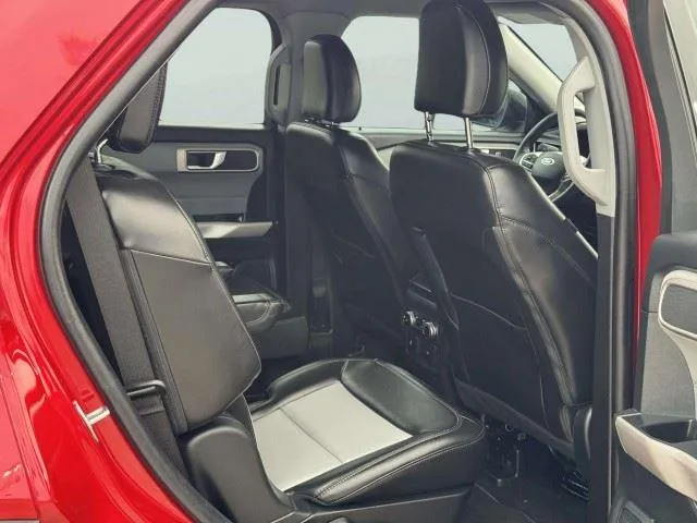 Ford Explorer photo 52