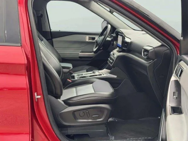 Ford Explorer photo 58