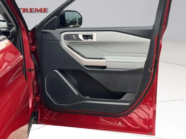 Ford Explorer photo 59