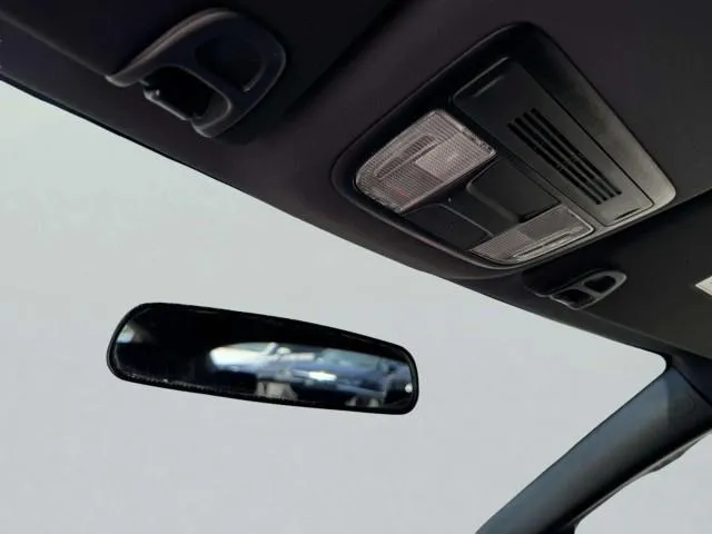 Honda Civic photo 36