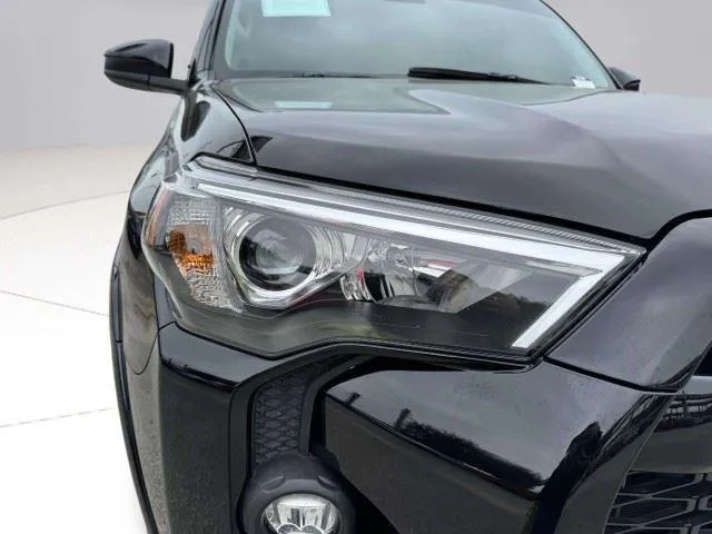 Toyota 4Runner photo 11