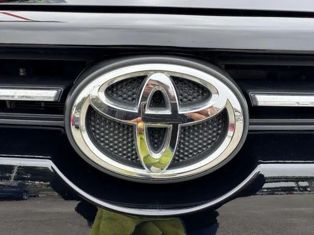 Toyota 4Runner photo 12