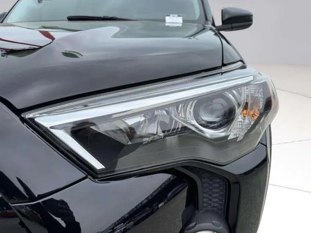 Toyota 4Runner photo 13