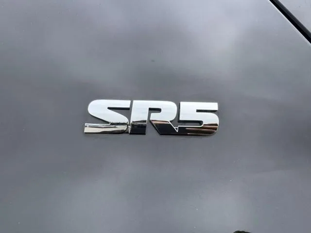 Toyota 4Runner photo 15