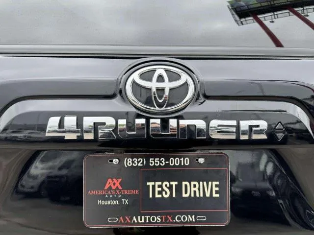 Toyota 4Runner photo 17