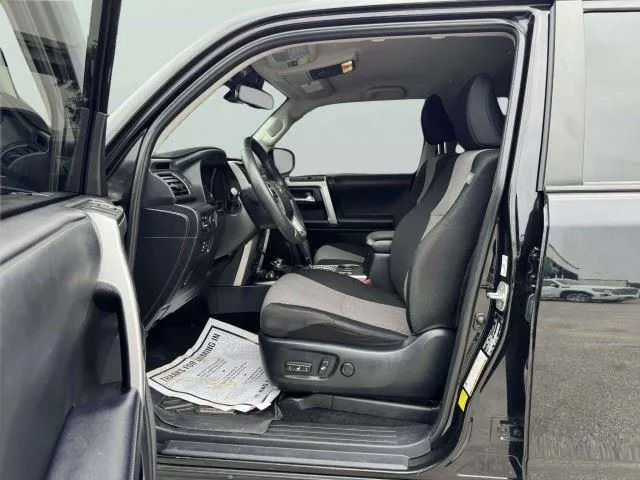 Toyota 4Runner photo 19