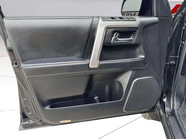 Toyota 4Runner photo 20