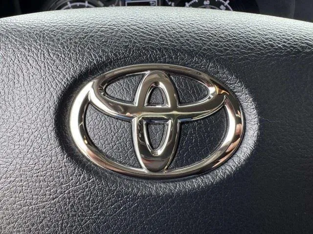 Toyota 4Runner photo 30