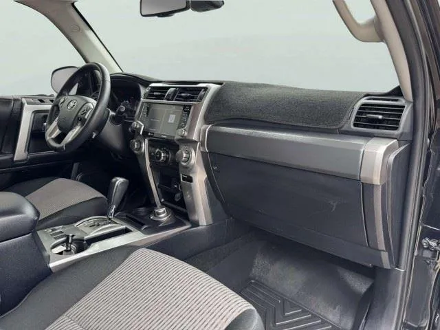 Toyota 4Runner photo 56