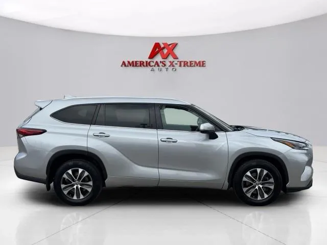 Toyota Highlander photo 7