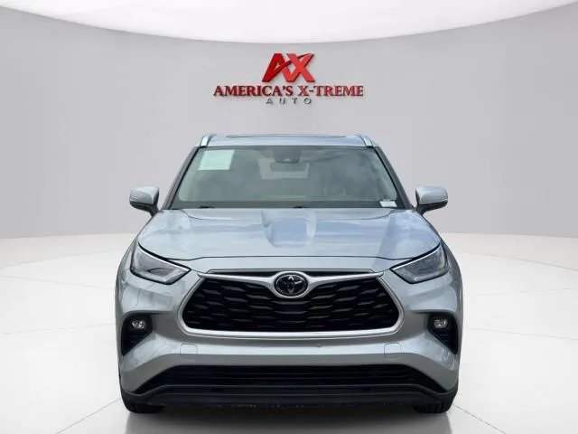 Toyota Highlander photo 9