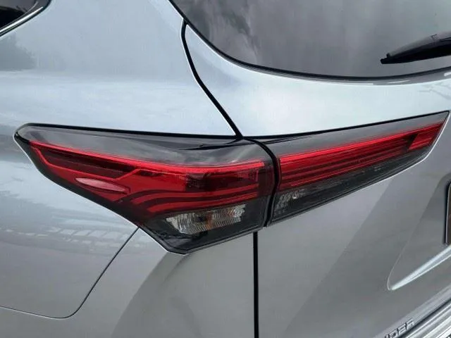 Toyota Highlander photo 15