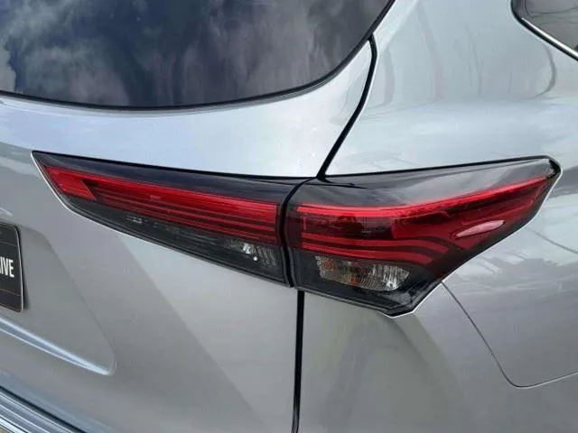Toyota Highlander photo 16