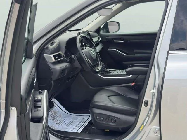 Toyota Highlander photo 17
