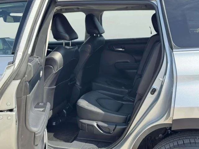Toyota Highlander photo 37