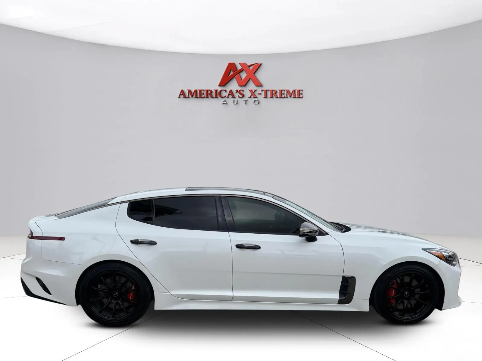Kia Stinger photo 7