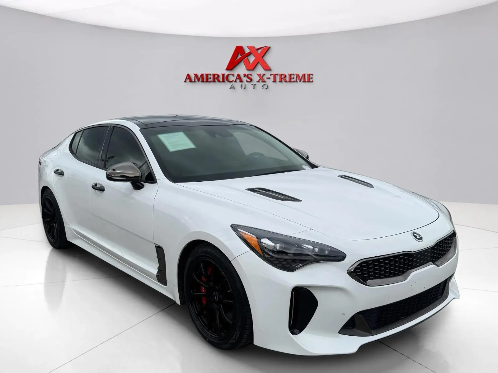 Kia Stinger photo 8