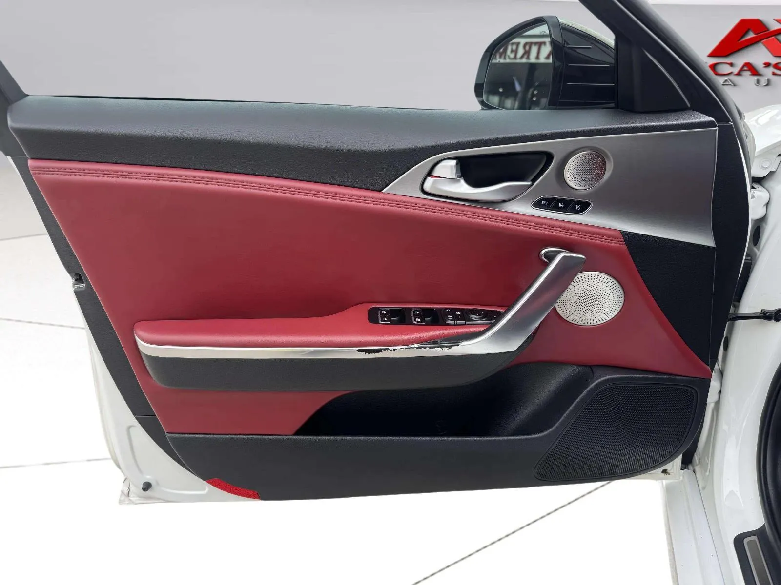 Kia Stinger photo 10