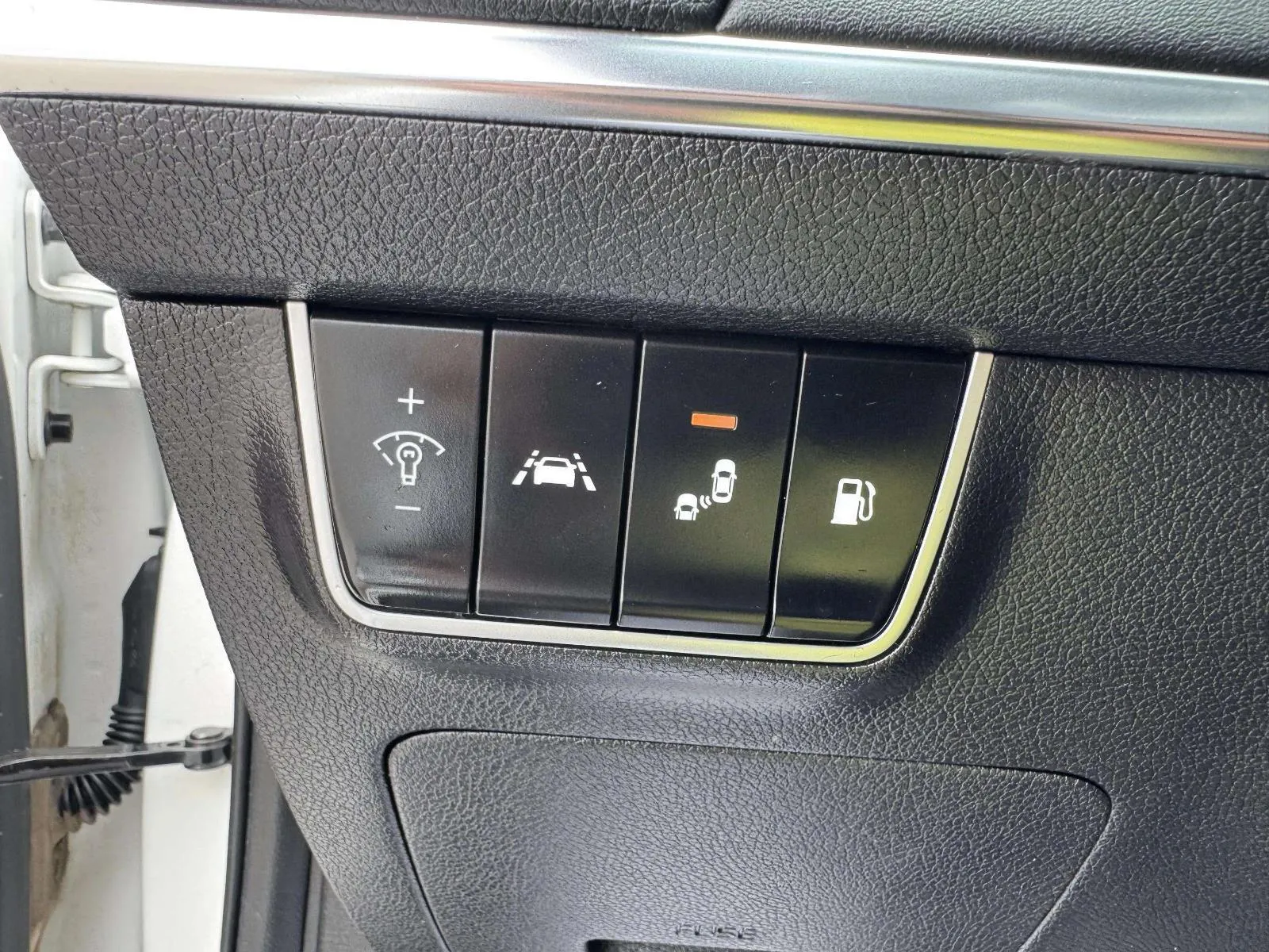 Kia Stinger photo 15