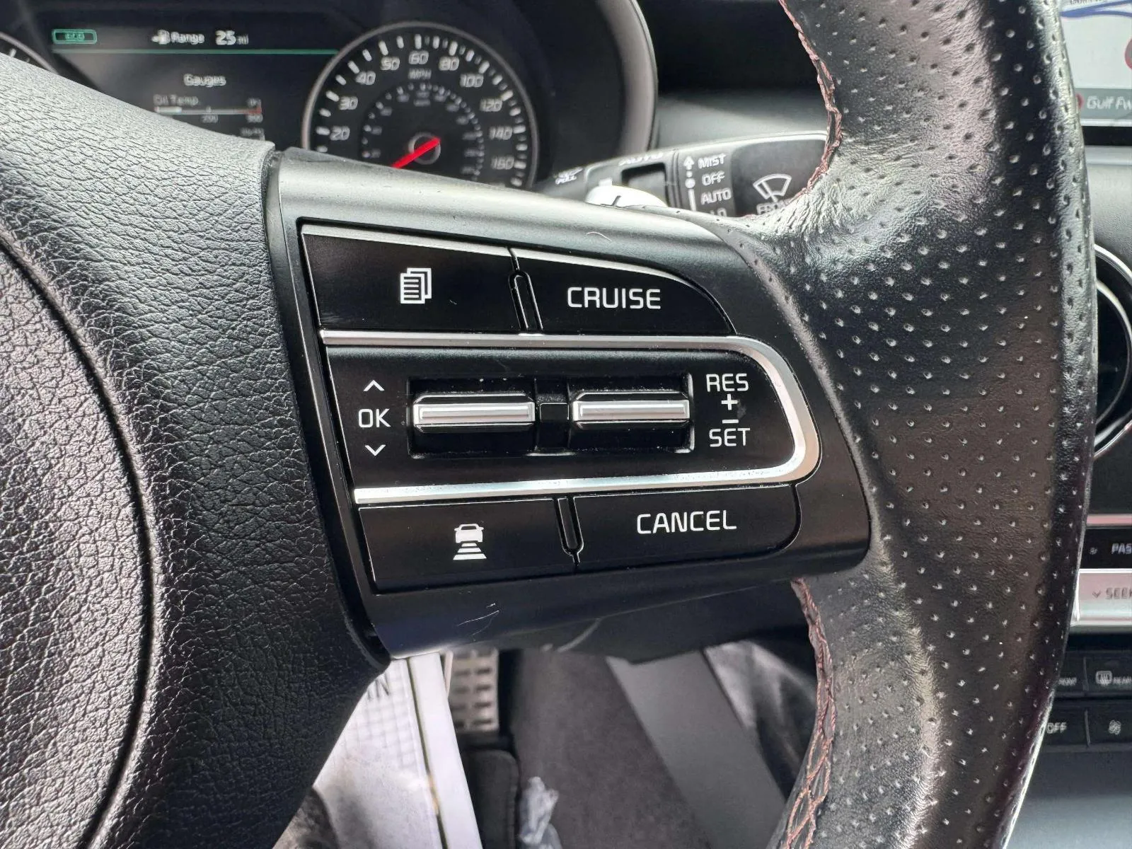Kia Stinger photo 21