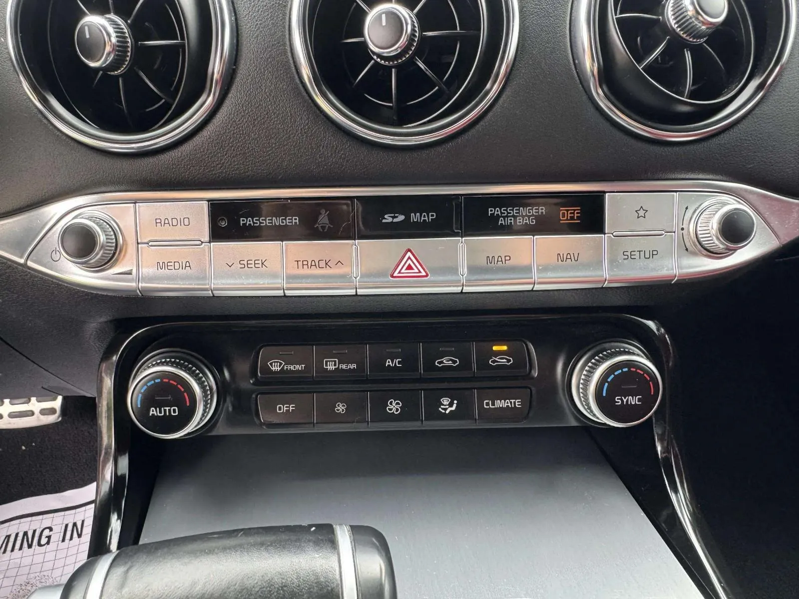 Kia Stinger photo 25