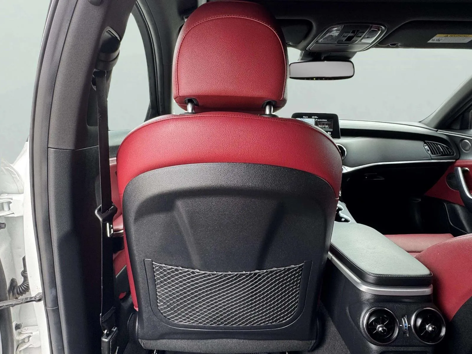 Kia Stinger photo 31