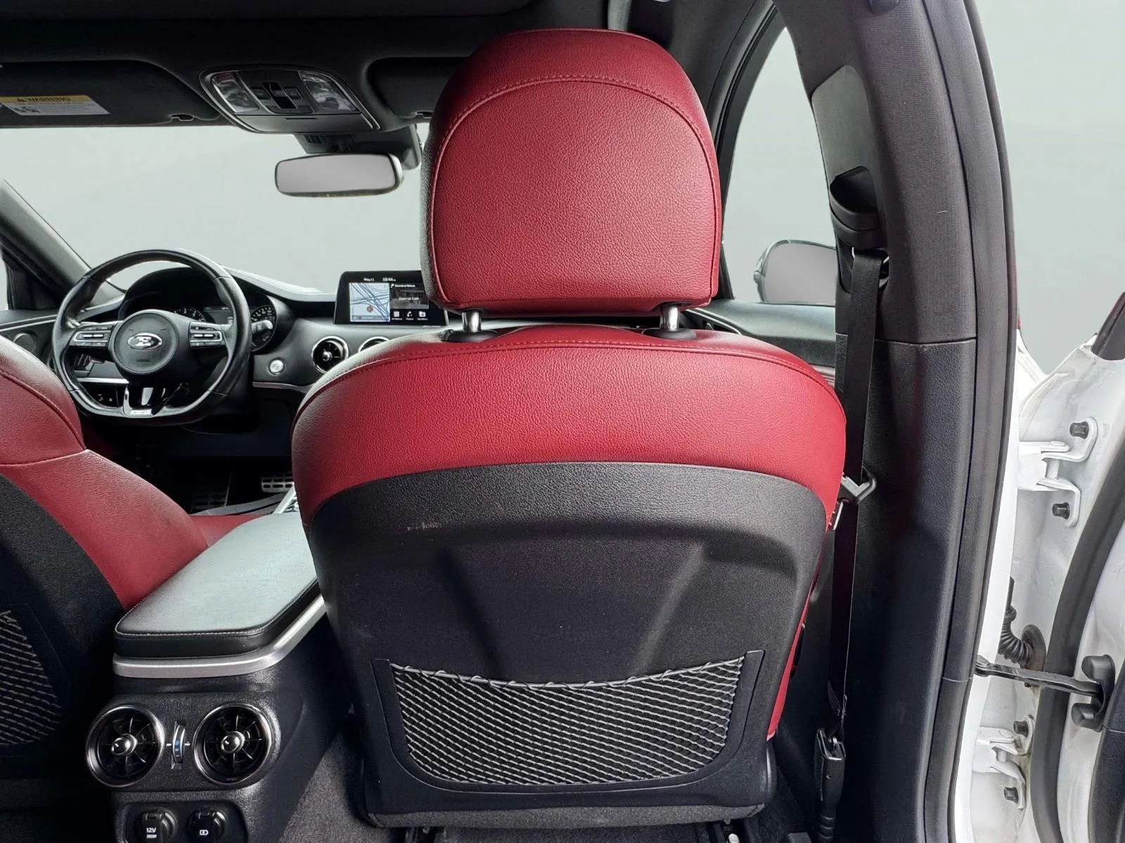 Kia Stinger photo 38